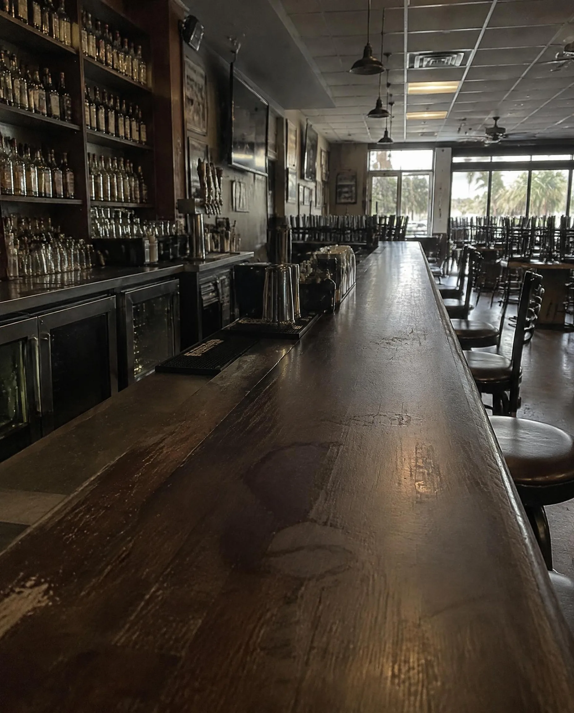 An empty restaurant bar in the afternoon.